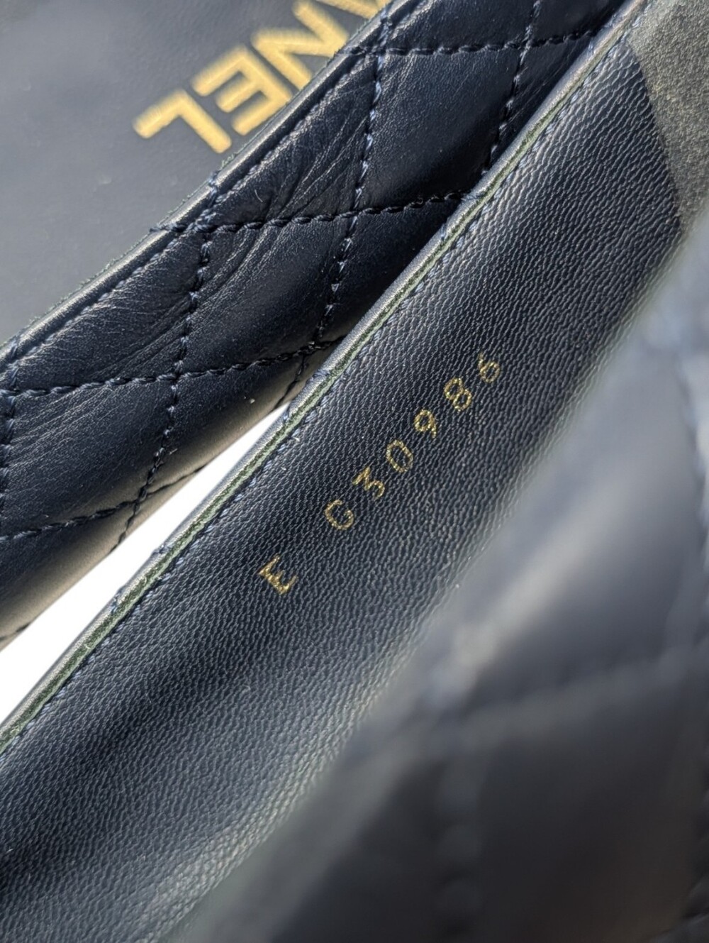 Chanel Navy Blue Quilted Cap Toe Camellia Charm Ballerina Flat Size EU 40.5 - Picture 9 of 10